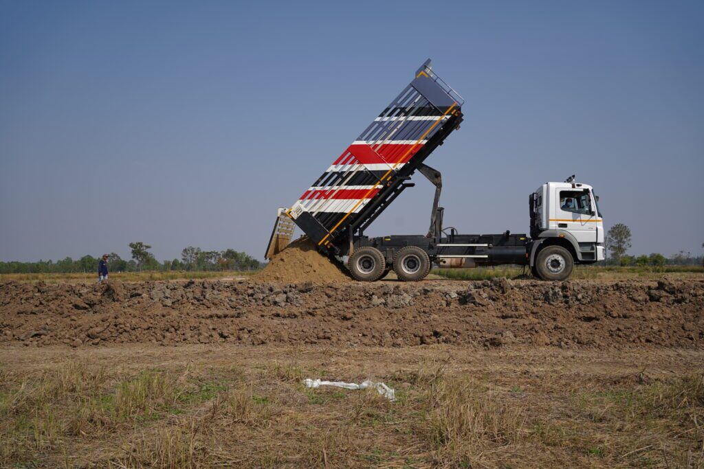 ขับรถบรรทุก ดรั๊มพ์